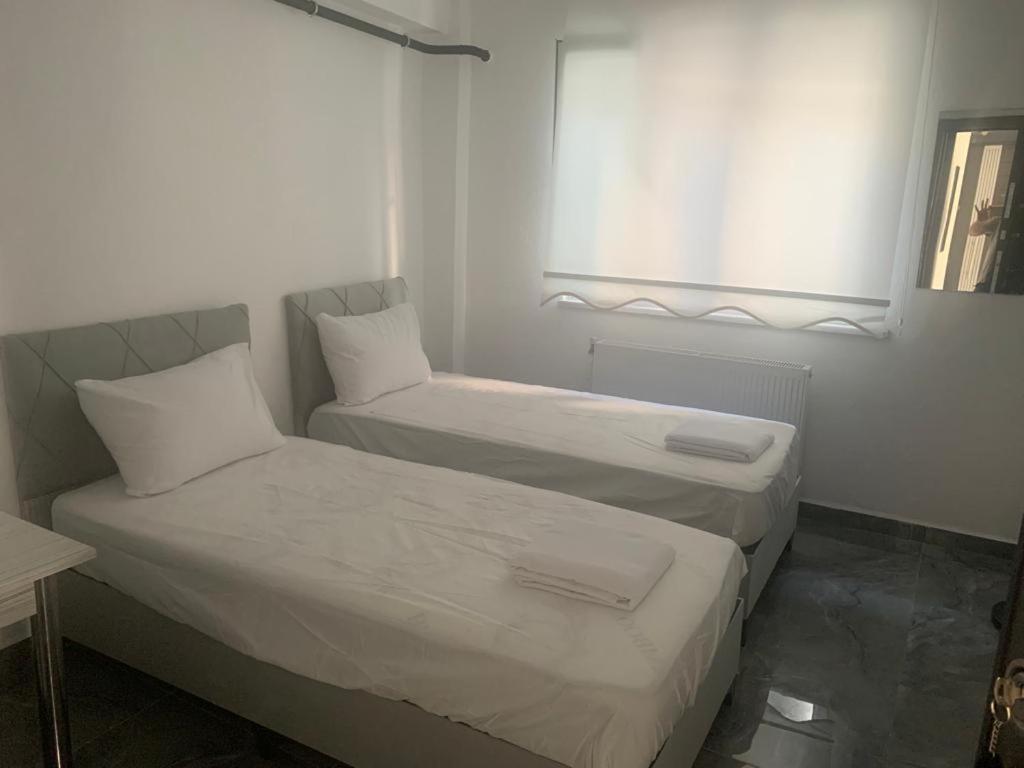 Centre Reach Otel Одрин Екстериор снимка