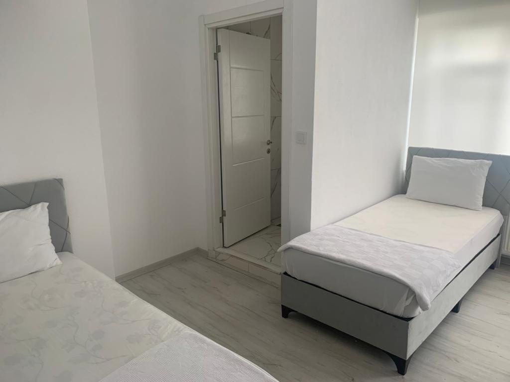 Centre Reach Otel Одрин Екстериор снимка